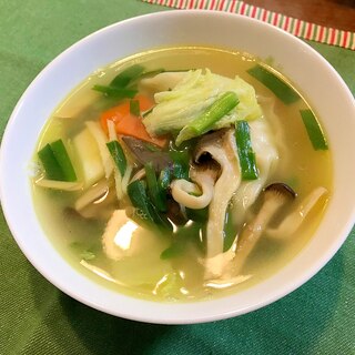 お野菜たっぷり☆身体ぽかぽか☆餃子スープ